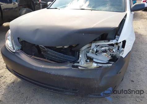 2003 Toyota Camry Le z USA, uszkodzony, nr VIN 4T1BE32K63U215935